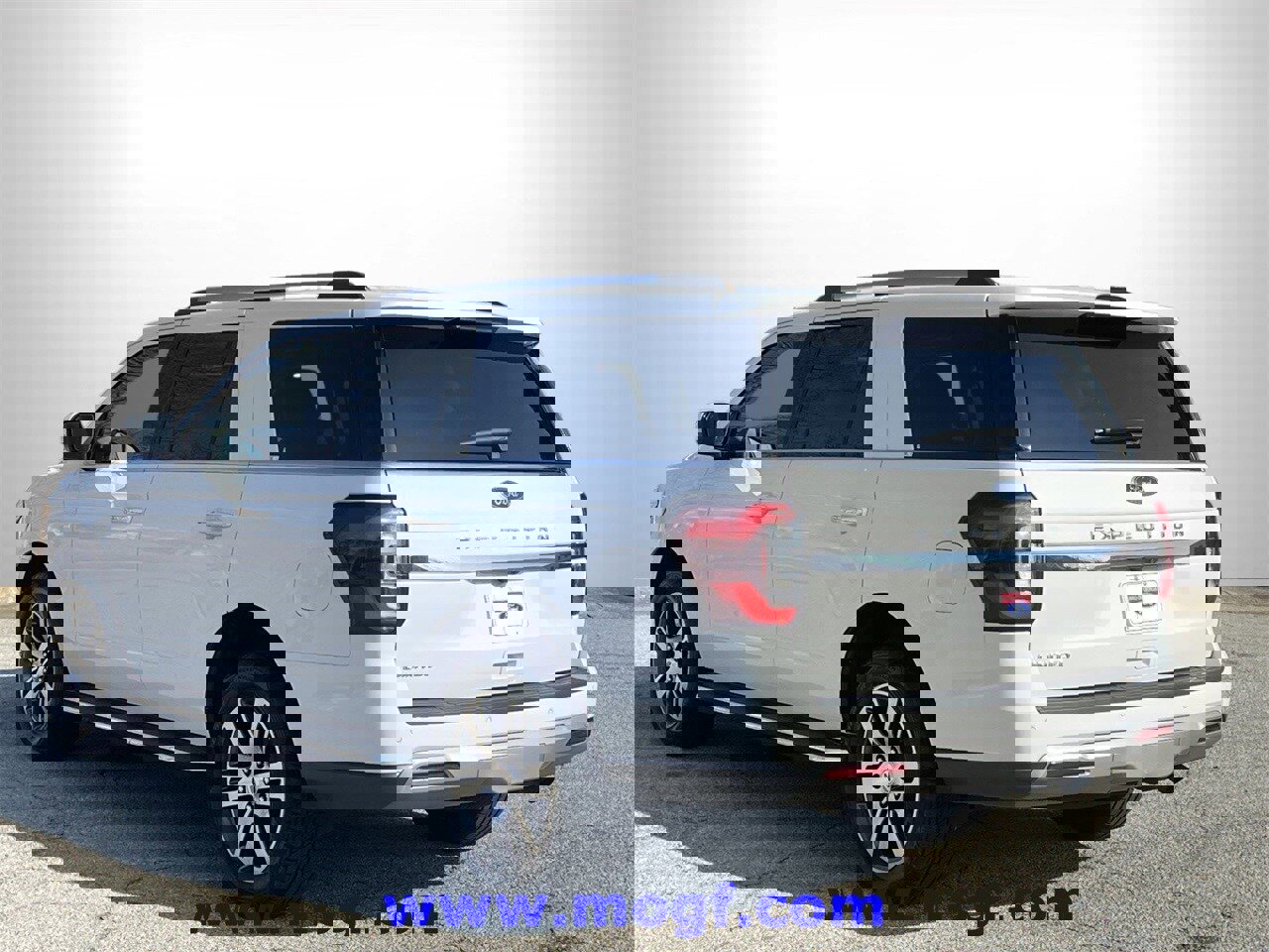 Certified 2023 Ford Expedition Limited image 31