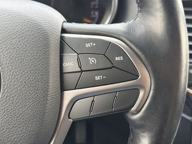Used 2020 Jeep Grand Cherokee Limited AWD/4WD image 24