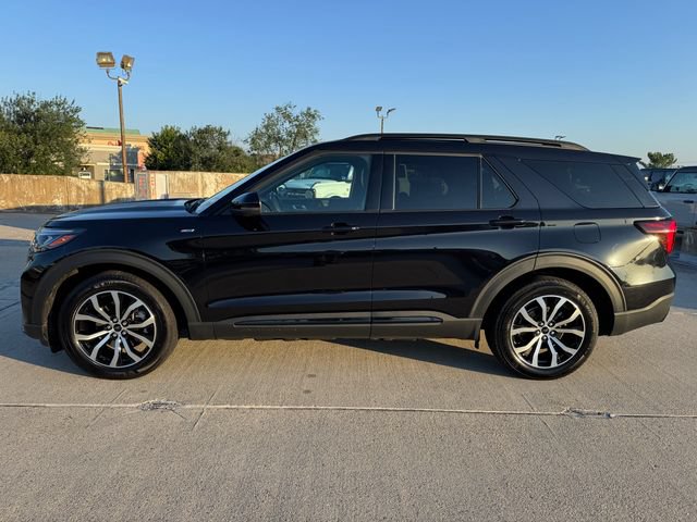 Certified 2025 Ford Explorer ST-Line w/ Premium Package RWD image 11
