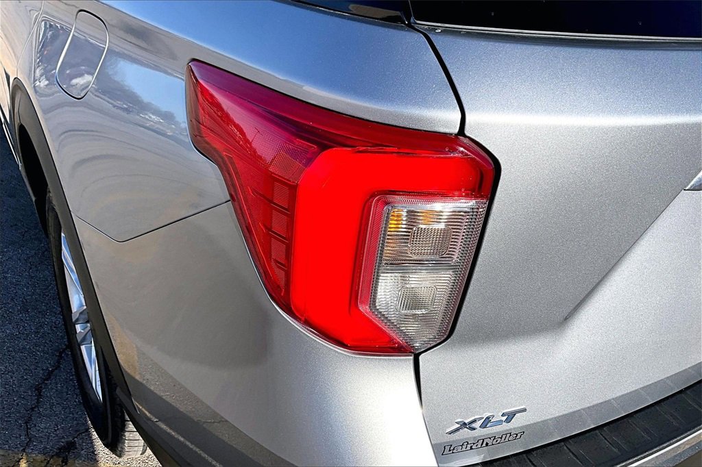 Certified 2022 Ford Explorer XLT image 31