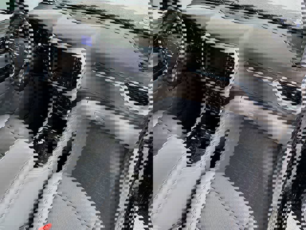 Used 2023 GMC Acadia SLT w/ Preferred Package image 33