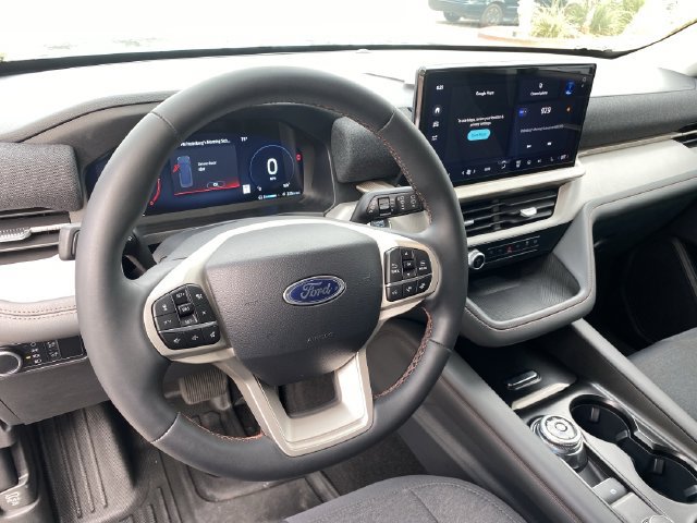 Certified 2025 Ford Explorer Active AWD/4WD image 23