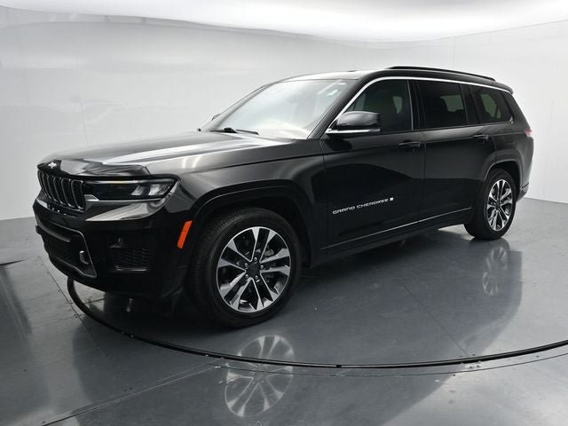 Used 2025 Jeep Grand Cherokee L Overland w/ Luxury Tech Group IV AWD/4WD image 4
