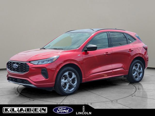Certified 2023 Ford Escape ST-Line w/ Tech Pack #1 AWD/4WD video 1