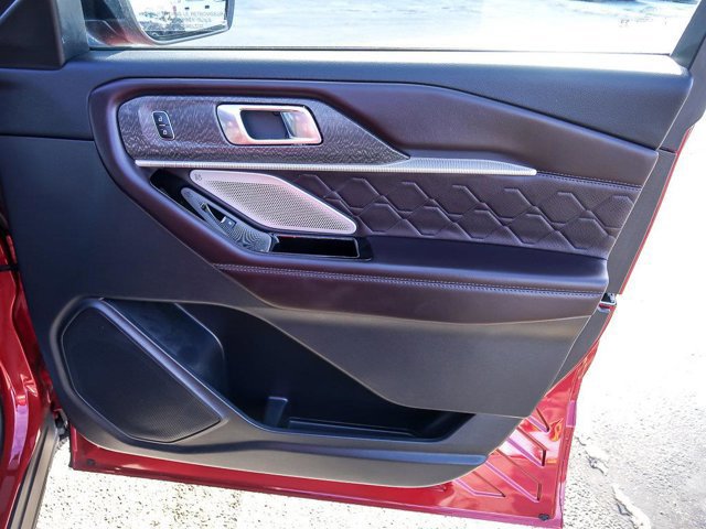 Certified 2025 Ford Explorer Platinum w/ Ultimate Package image 33