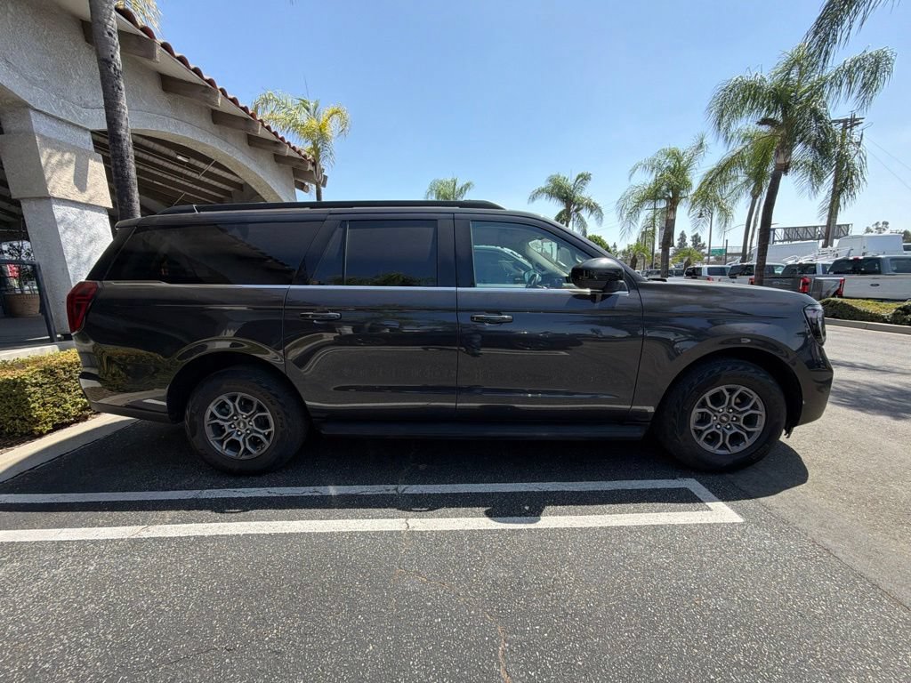 Certified 2025 Ford Expedition Max Active AWD/4WD image 5