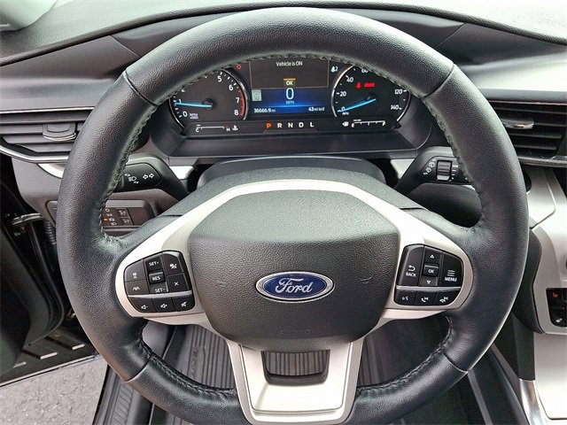 Certified 2022 Ford Explorer XLT w/ Equipment Group 202A image 19