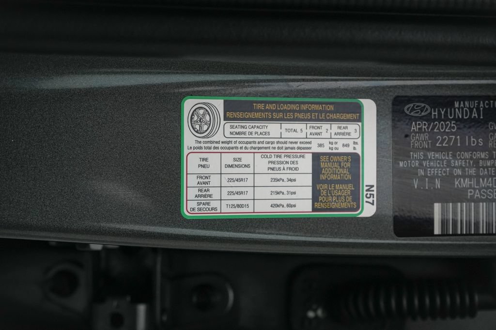 Used 2025 Hyundai Elantra Sport FWD image 22