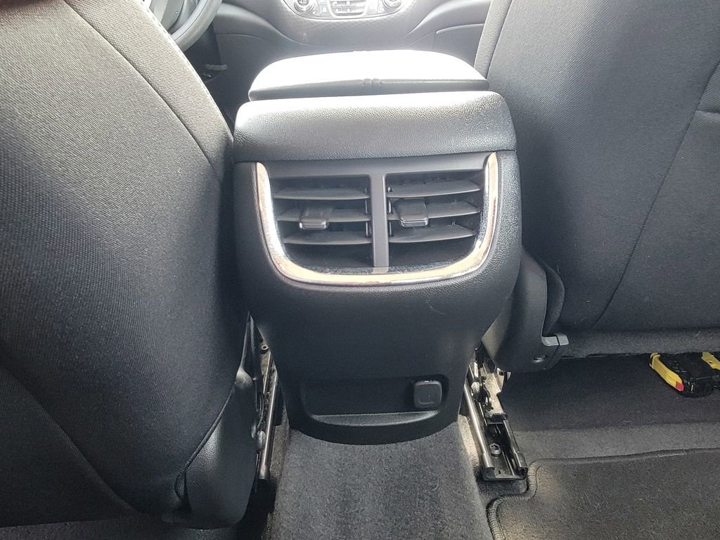 Used 2019 Chevrolet Malibu LT image 37