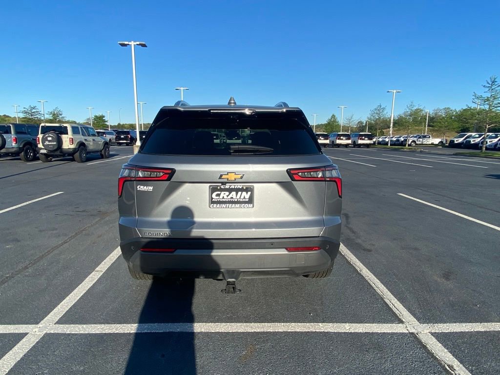 Used 2025 Chevrolet Equinox LT w/ Convenience Package II image 4