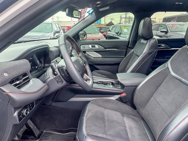 Certified 2025 Ford Explorer ST image 13