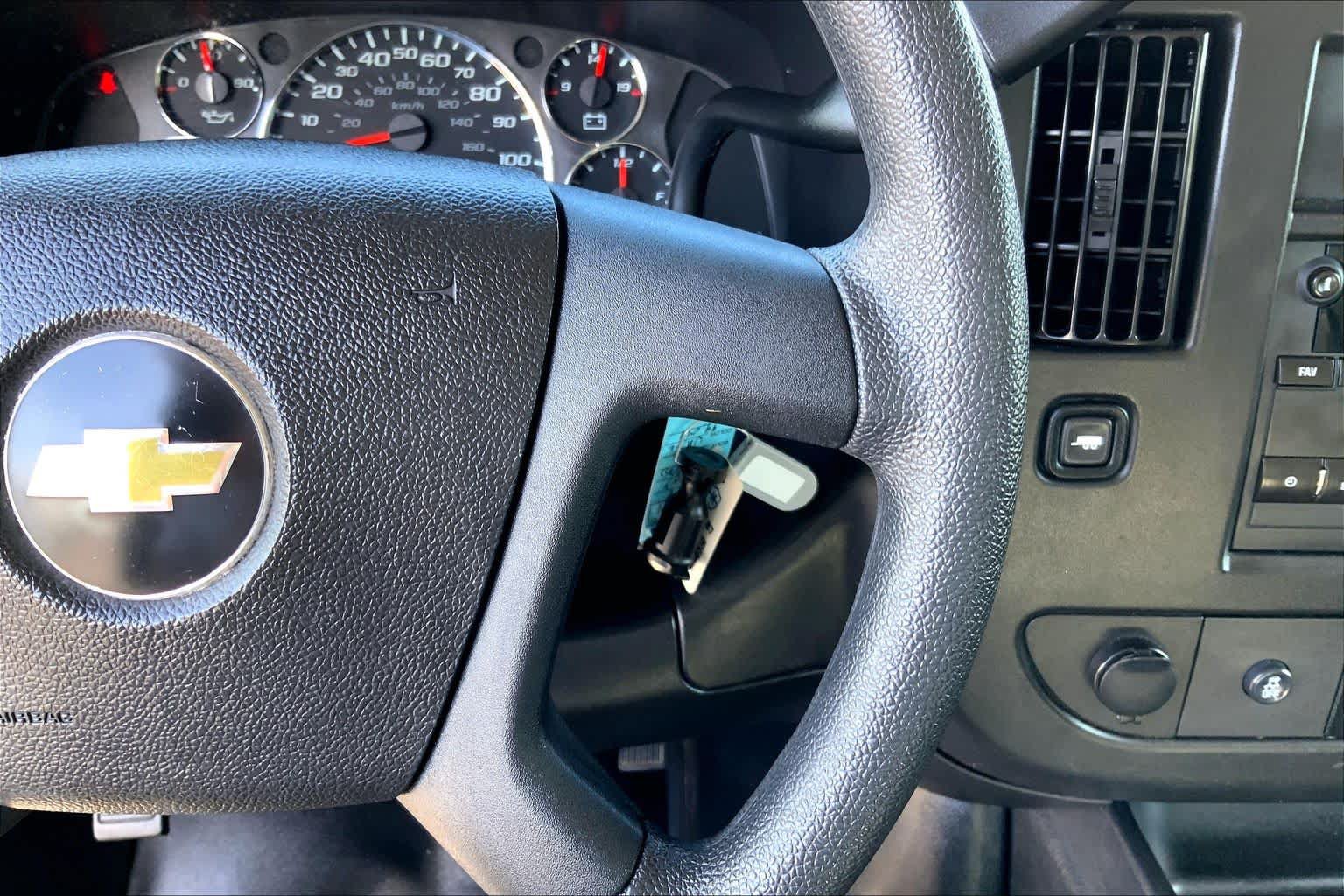 Used 2019 Chevrolet Express 2500 Extended RWD image 19