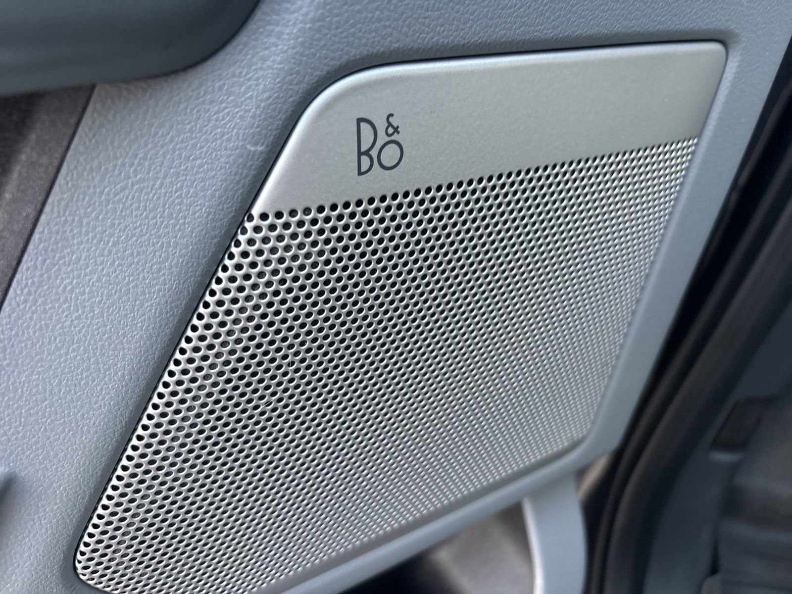 Certified 2022 Ford F150 Lariat w/ Equipment Group 502A High image 16