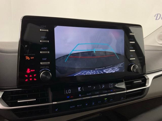 Used 2024 Toyota Sienna XLE image 25