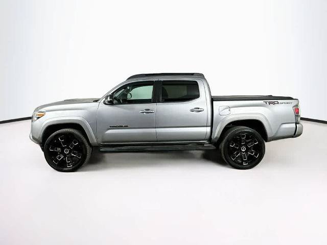 Used 2020 Toyota Tacoma TRD Sport RWD image 3