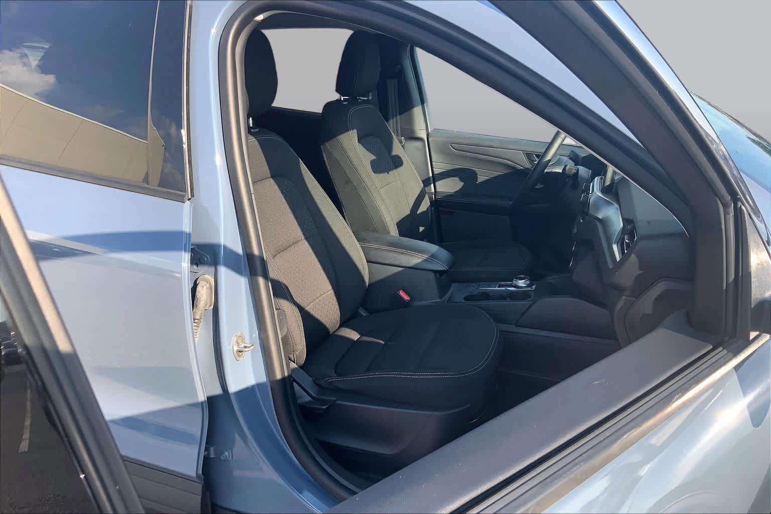 Certified 2024 Ford Escape Active FWD image 9