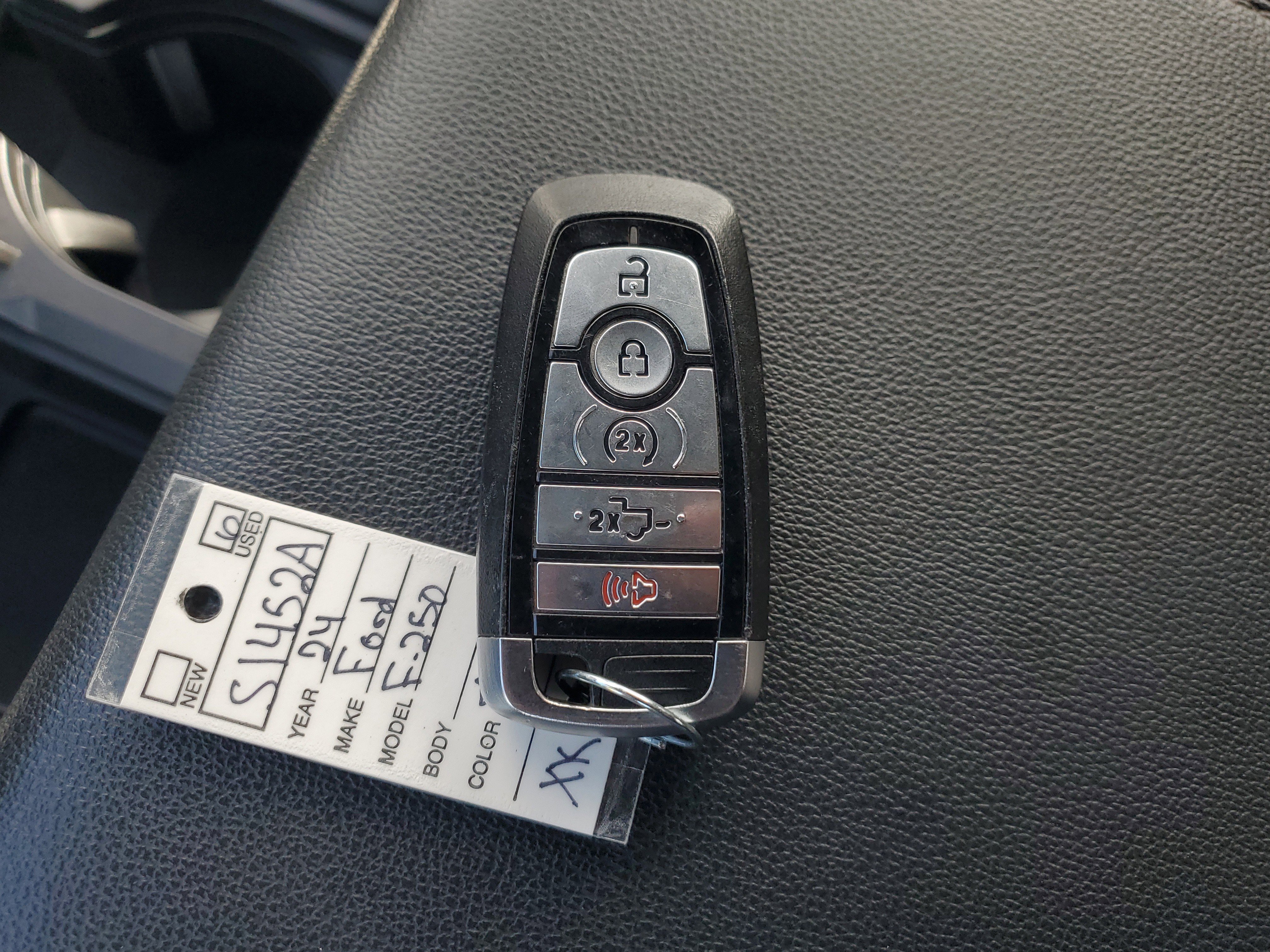 Certified 2024 Ford F250 Lariat w/ Lariat Ultimate Package image 29