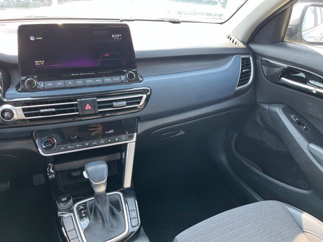 Used 2022 Kia Seltos S FWD image 14
