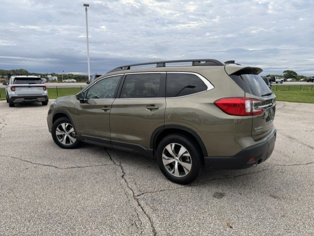 Used 2025 Subaru Ascent Premium AWD/4WD image 7