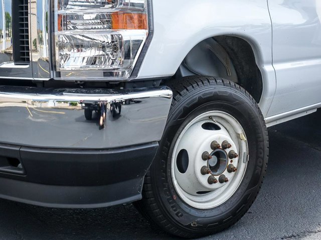 Certified 2024 Ford E-350 and Econoline 350 Super Duty w/ Driver's Safety Package image 5