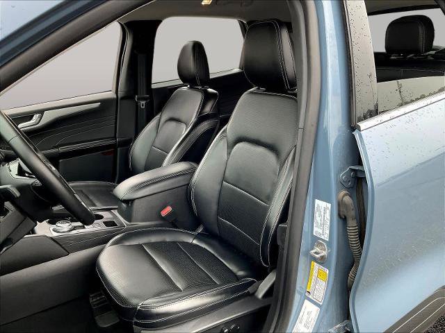 Certified 2025 Ford Escape Platinum AWD/4WD image 23