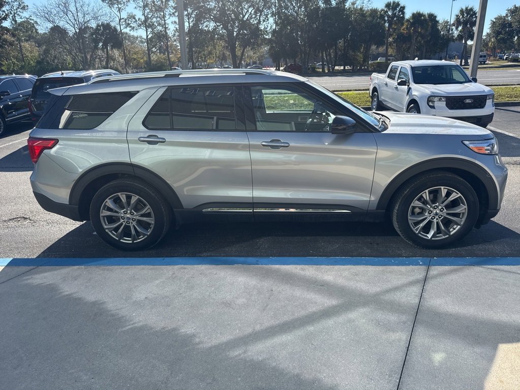 Certified 2024 Ford Explorer Limited image 4