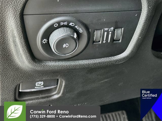 Used 2024 Jeep Grand Cherokee Limited w/ Black Appearance Package AWD/4WD image 14