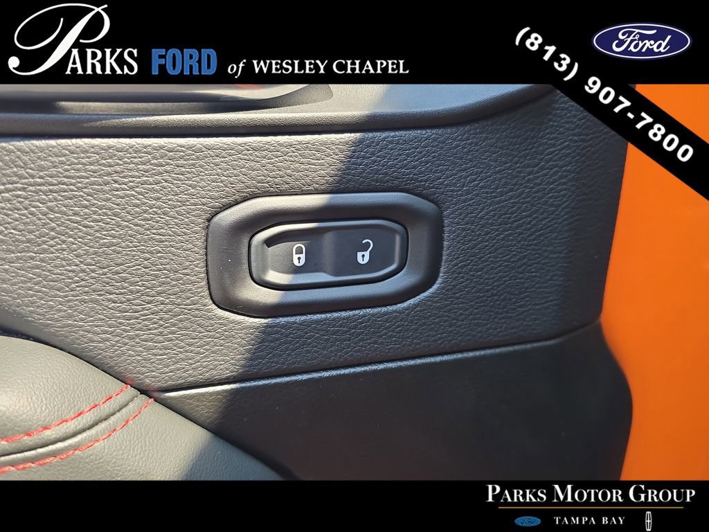 Used 2025 Jeep Gladiator Rubicon w/ Safety Group image 17