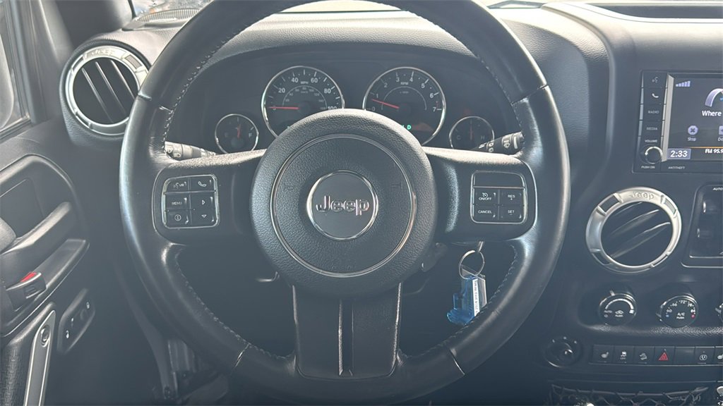 Used 2018 Jeep Wrangler Unlimited Rubicon w/ Connectivity Group image 11