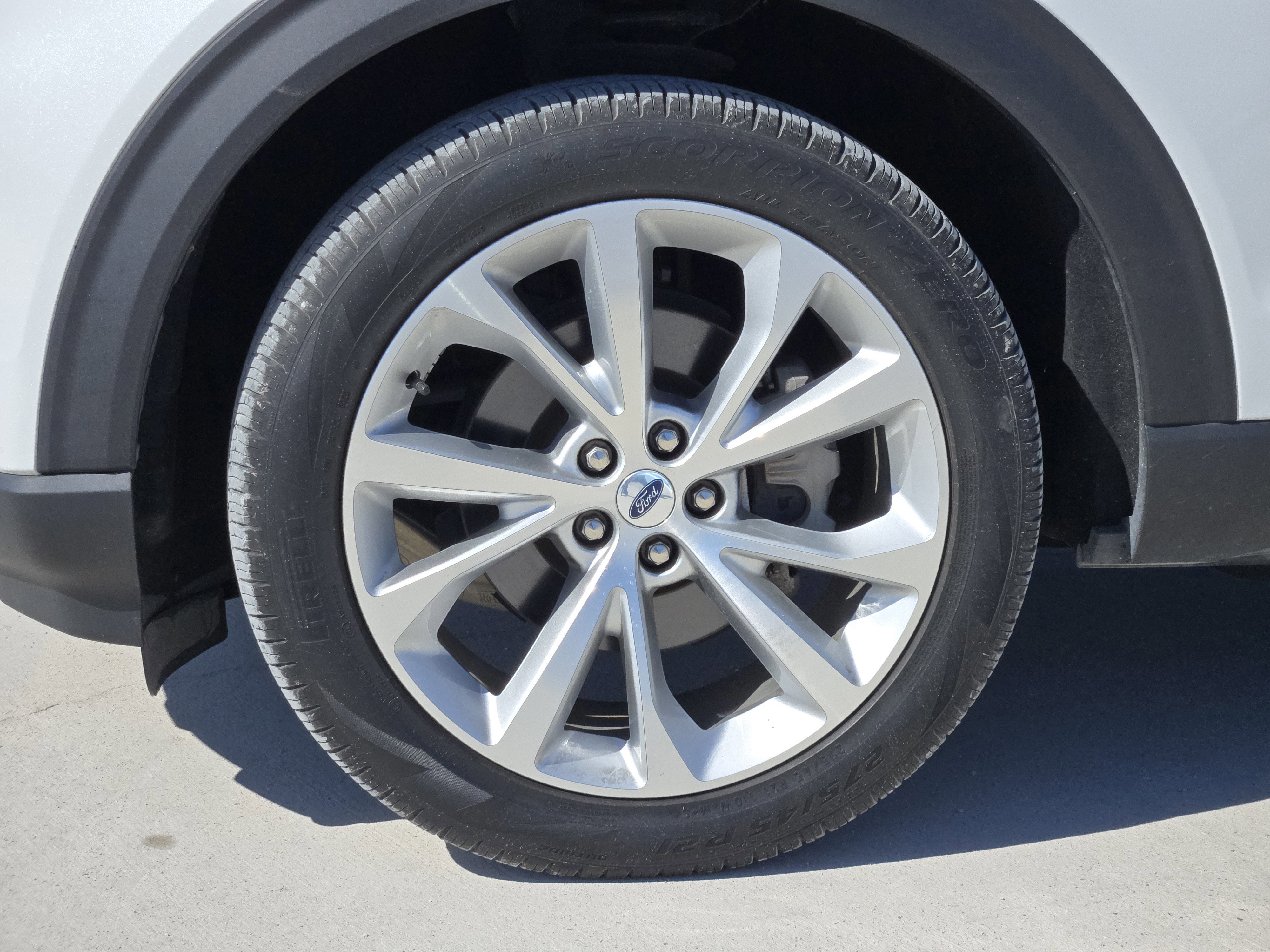 Certified 2023 Ford Explorer Platinum w/ Technology Package image 13