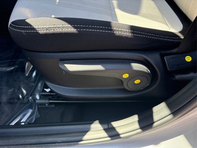 Used 2025 Hyundai Venue SEL FWD image 18