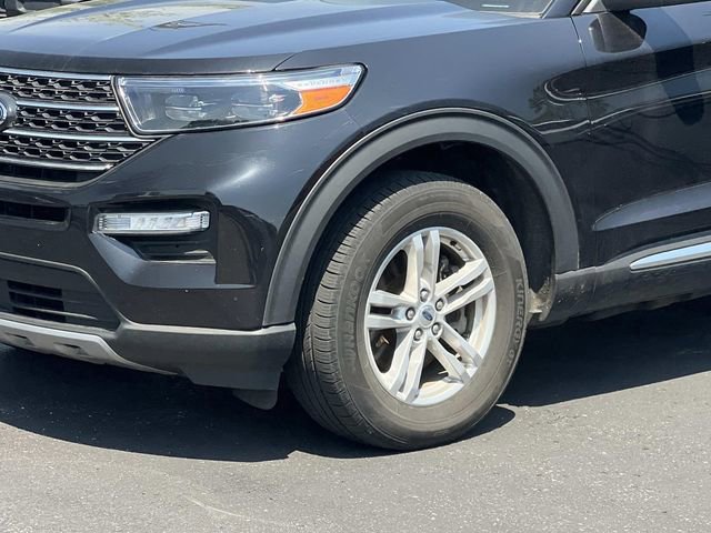 Certified 2023 Ford Explorer XLT w/ Equipment Group 202A AWD/4WD image 2