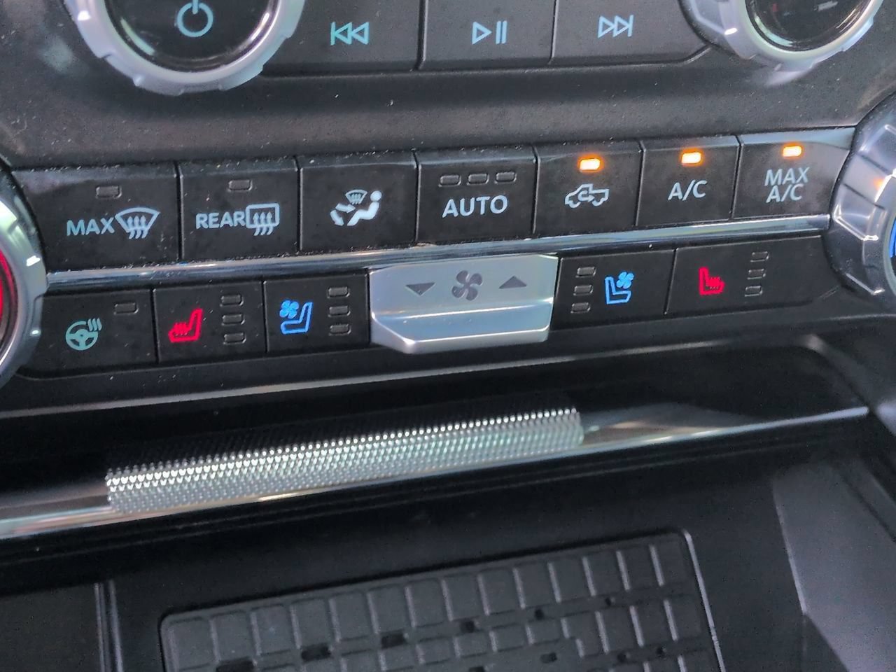 Certified 2024 Ford F150 Platinum AWD/4WD image 23