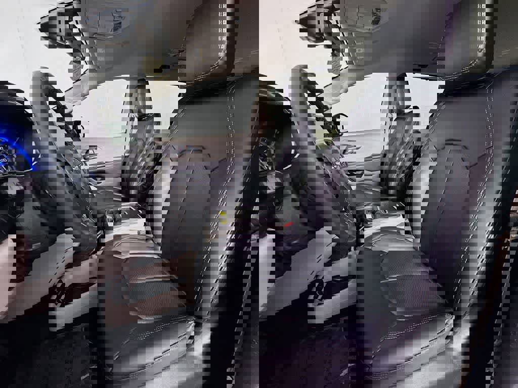 Used 2024 Chrysler Pacifica Touring-L image 12