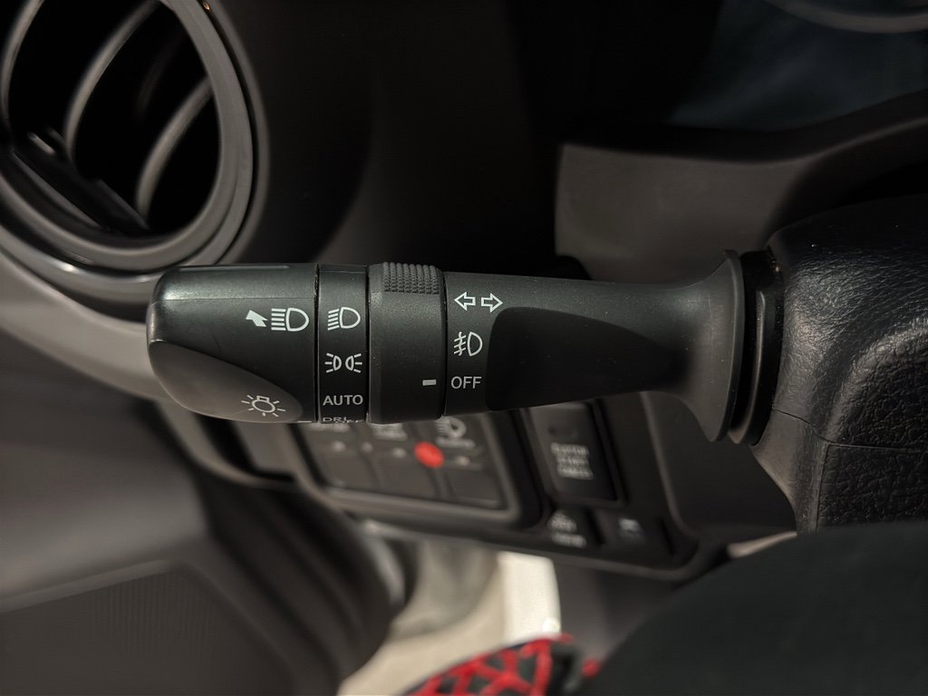 Used 2021 Toyota Tacoma TRD Off-Road image 18