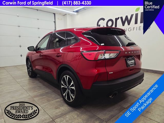 Certified 2021 Ford Escape SE w/ SE Sport Appearance Package FWD image 3