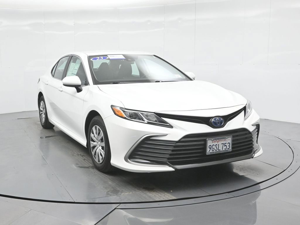 Used 2023 Toyota Camry LE image 2