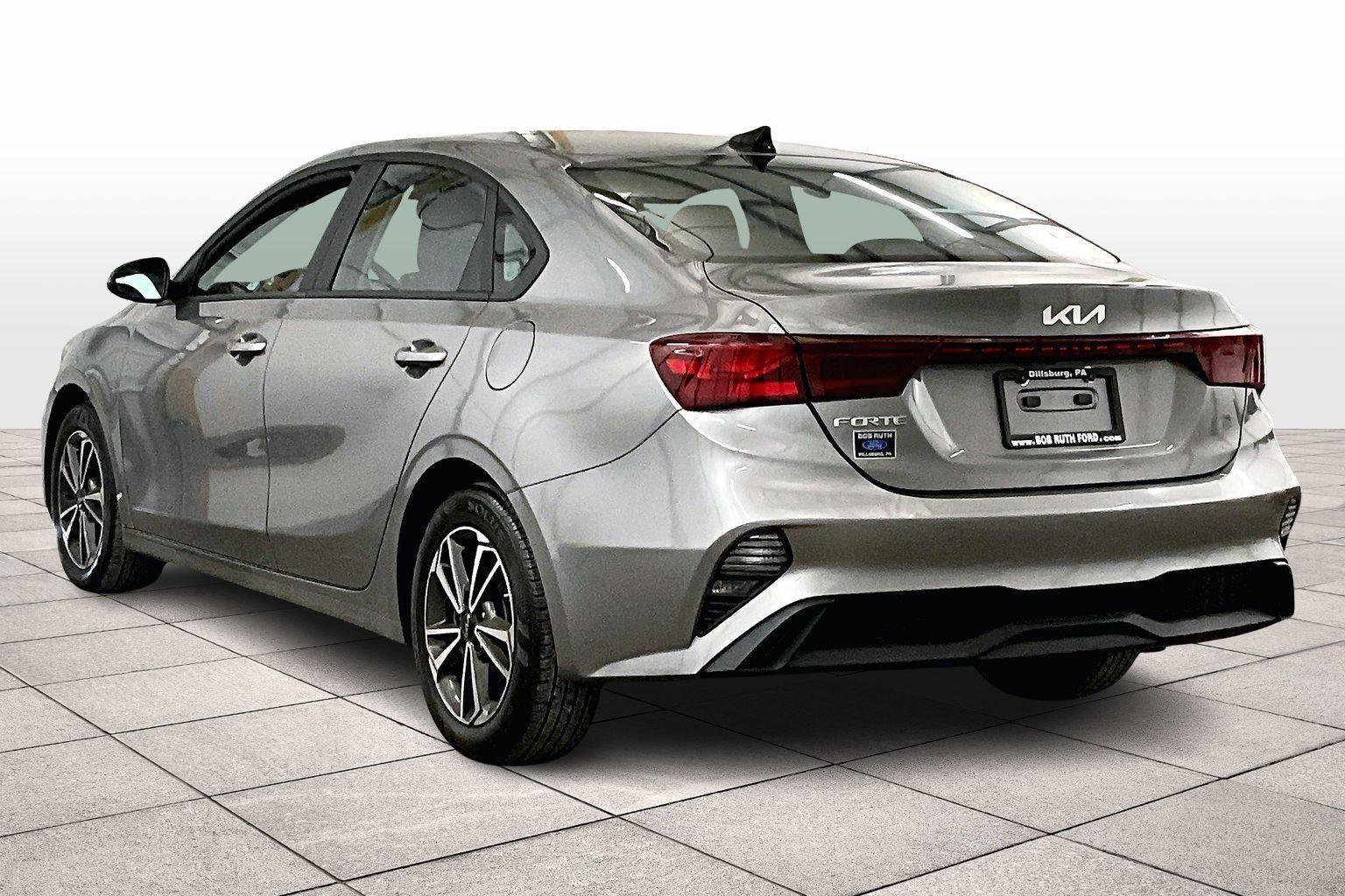 Used 2023 Kia Forte LXS w/ LXS Technology Package image 4