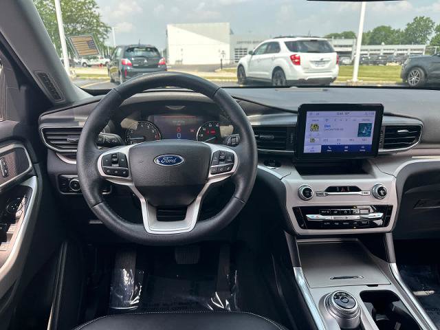 Certified 2023 Ford Explorer XLT w/ Equipment Group 202A AWD/4WD image 16