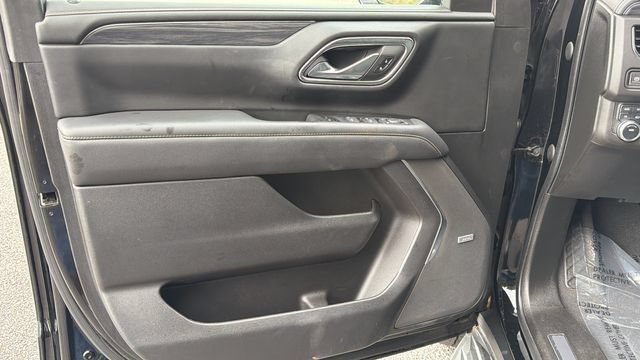 Used 2022 GMC Yukon SLT w/ SLT Luxury Package AWD/4WD image 12