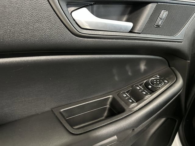Certified 2024 Ford Edge SE w/ Black Appearance Package image 23