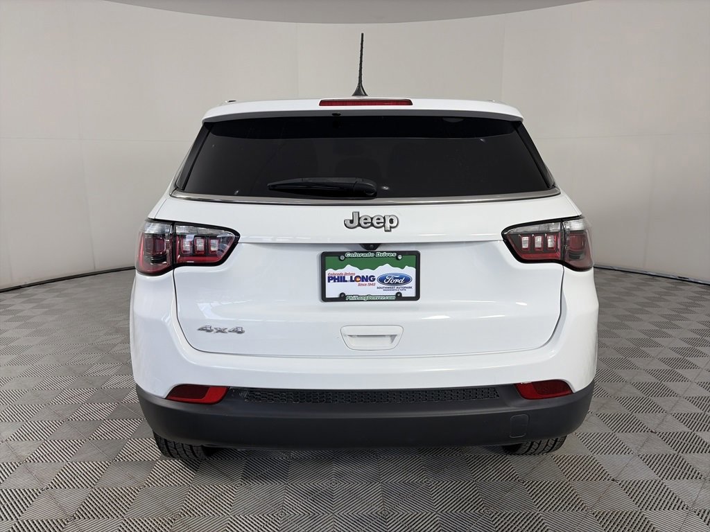 Used 2023 Jeep Compass Sport image 4