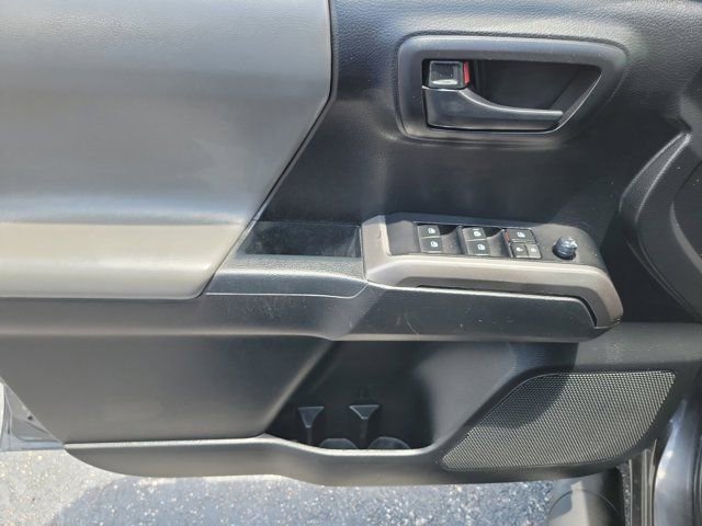 Used 2022 Toyota Tacoma SR5 w/ Technology Package RWD image 16