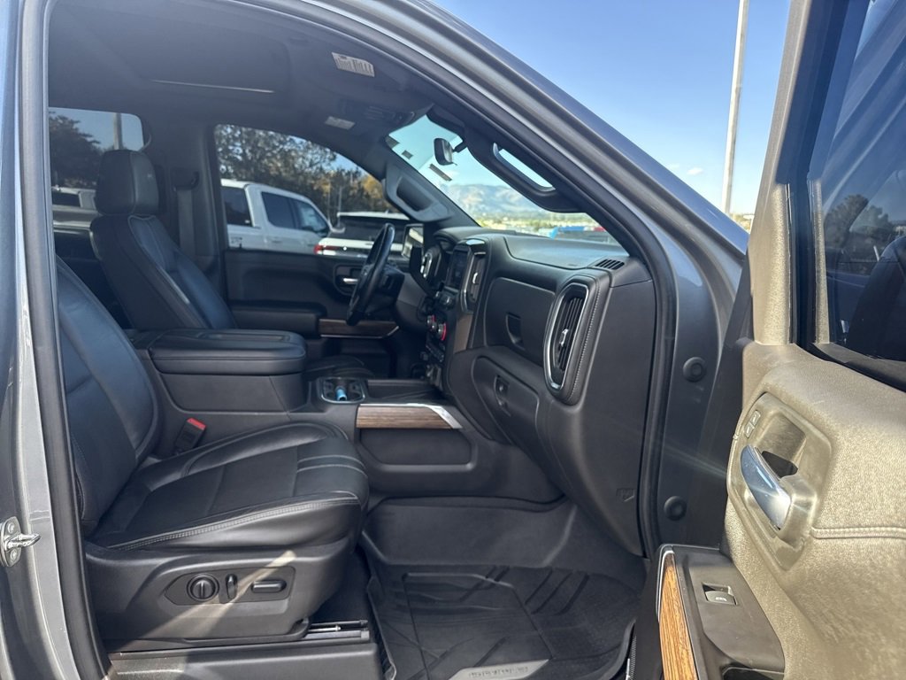 Used 2020 Chevrolet Silverado 1500 High Country w/ Technology Package image 25