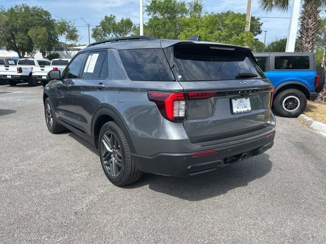 Certified 2026 Ford Explorer ST-Line w/ ST-Line Street Pack RWD image 6