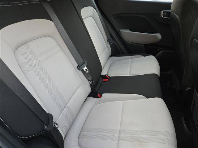 Used 2023 Hyundai Venue SEL FWD image 19