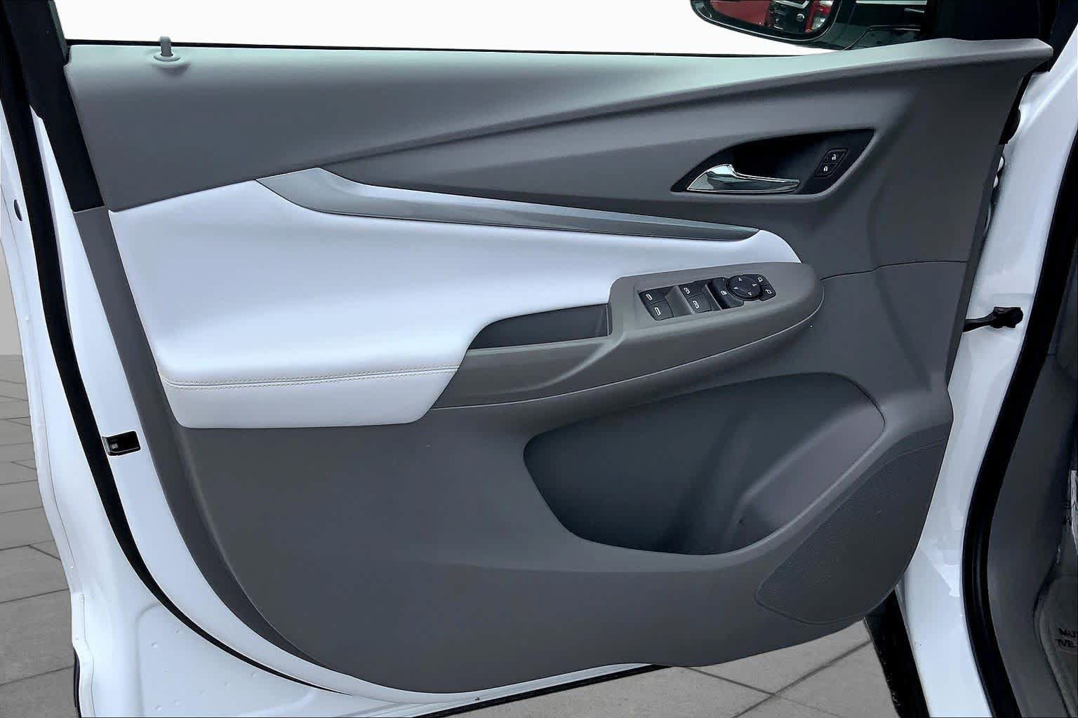 Used 2023 Chevrolet Bolt EUV Premier FWD image 20