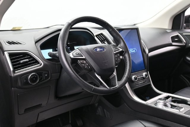 Certified 2024 Ford Edge SEL AWD/4WD image 15