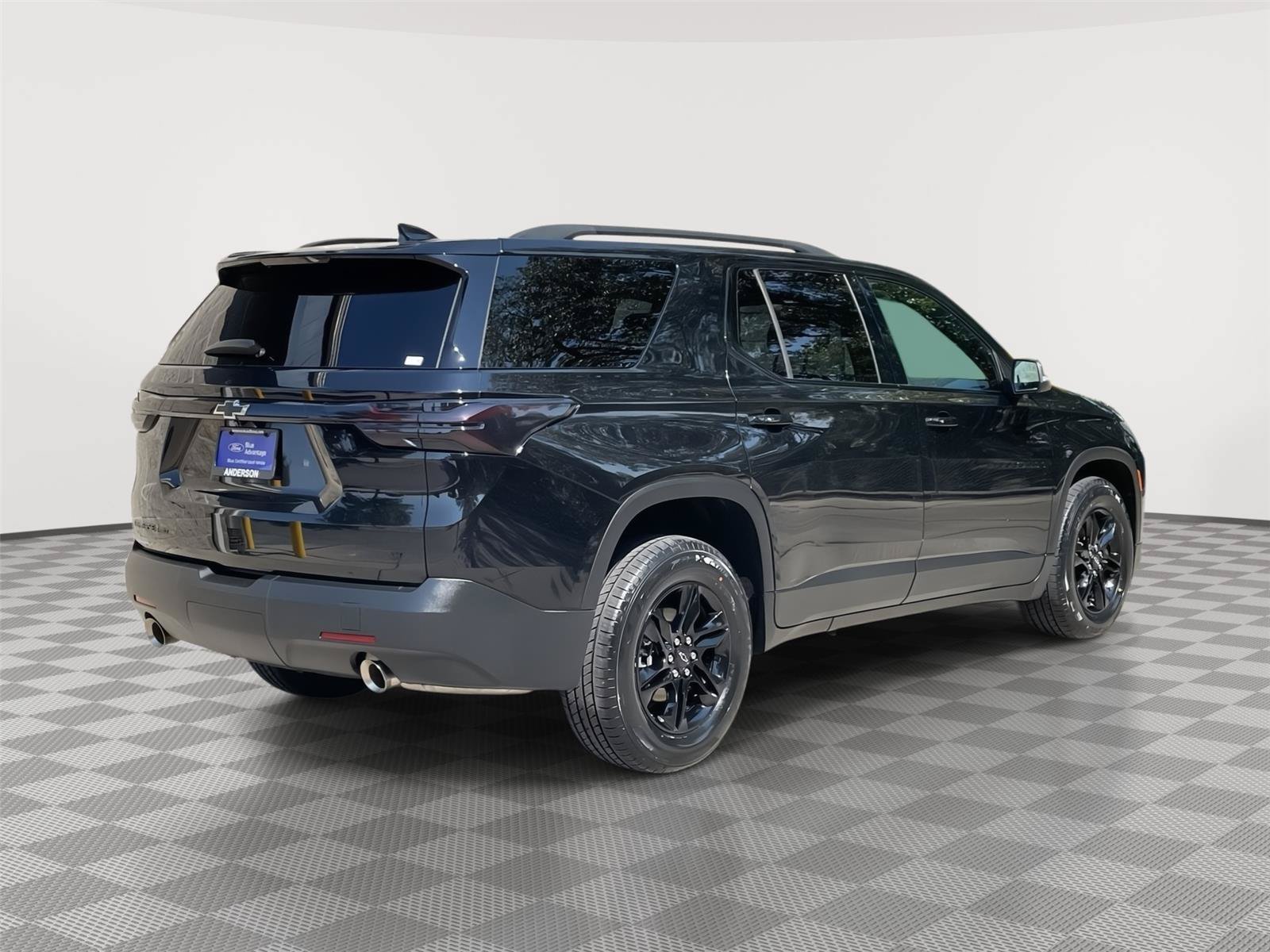 Used 2023 Chevrolet Traverse LT w/ Midnight/Sport Edition AWD/4WD image 7