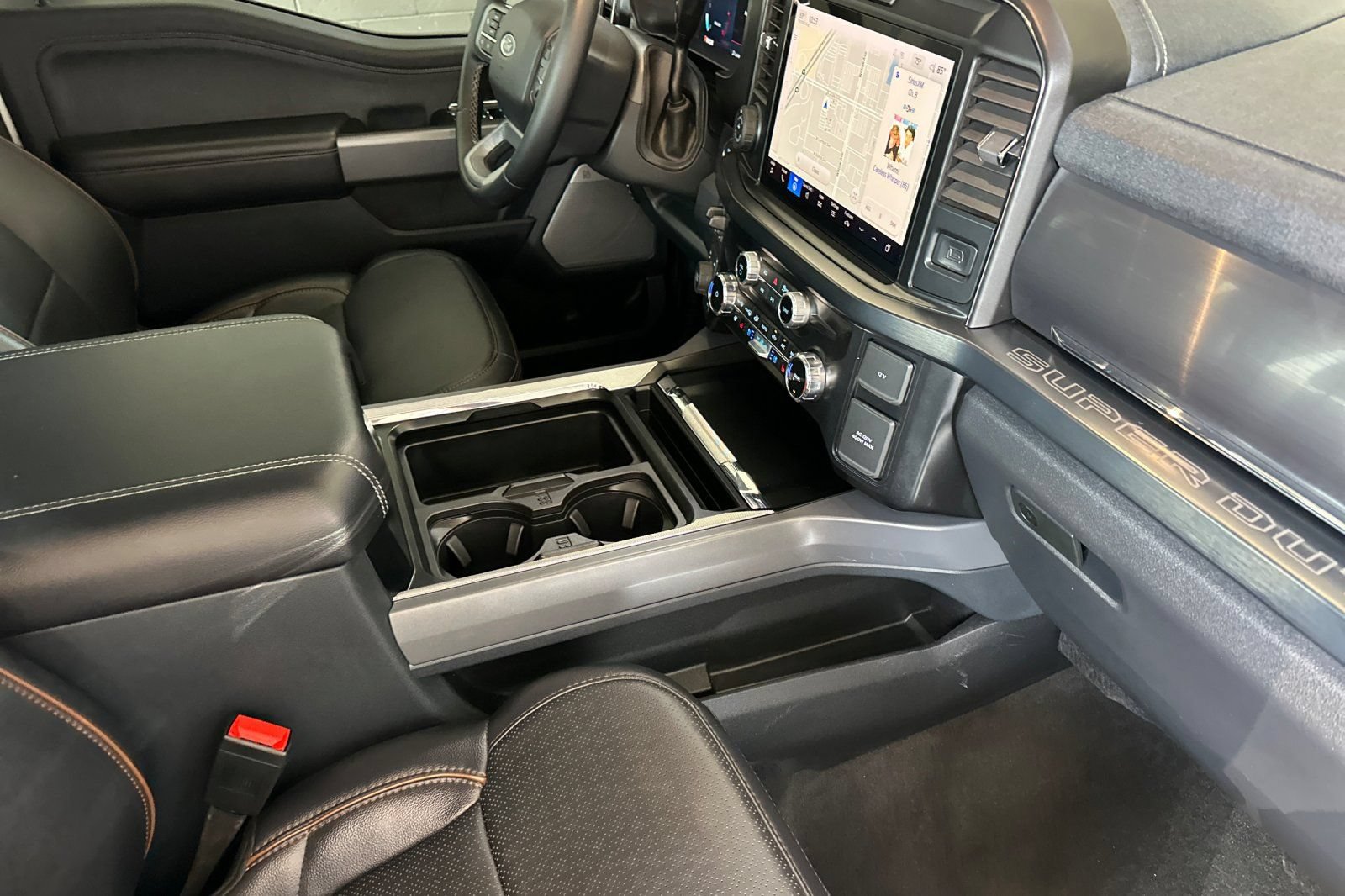 Certified 2025 Ford F350 Lariat w/ Lariat Ultimate Package AWD/4WD image 15